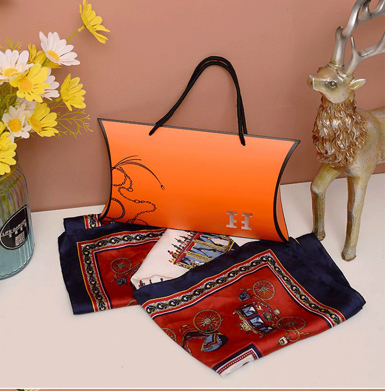 High-End Silk Scarf Handbag Simple Fashion Pillow Shape Paper Bag For Towel Silk