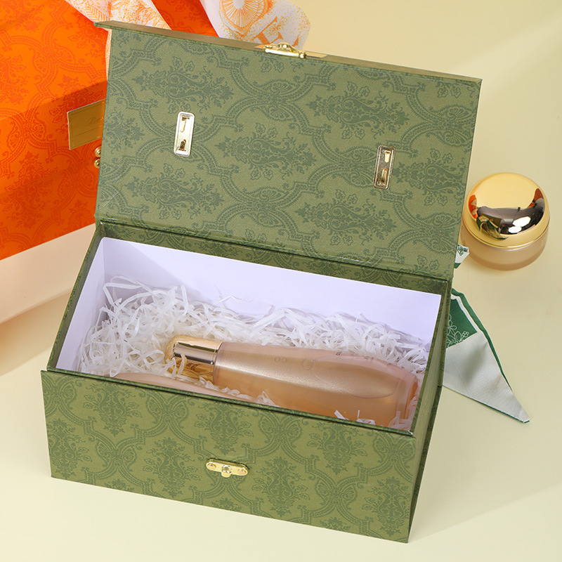 Eco-friendly Elegant Perfume Cosmetic Present Box Wedding Favors Gift Packaging with Metallic Lock Closure