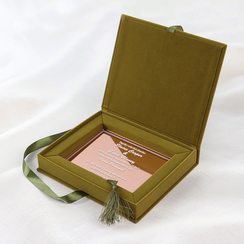 New Arrival Acrylic Wedding Invitation Card Velvet Foldable Rigid Cardboard Delivery Box with Ribbon Closure Gift Packaging Box