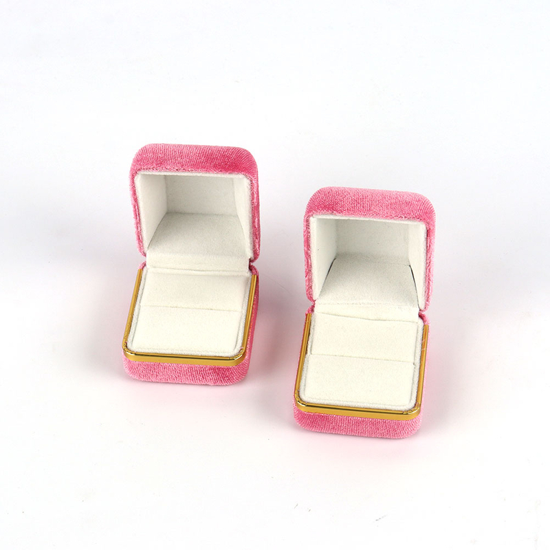 Custom Exquisite Ring Earring Jewelry Gift Storage Box Unique Pink Velvet Portable Gift Jewellery Packaging Case Box