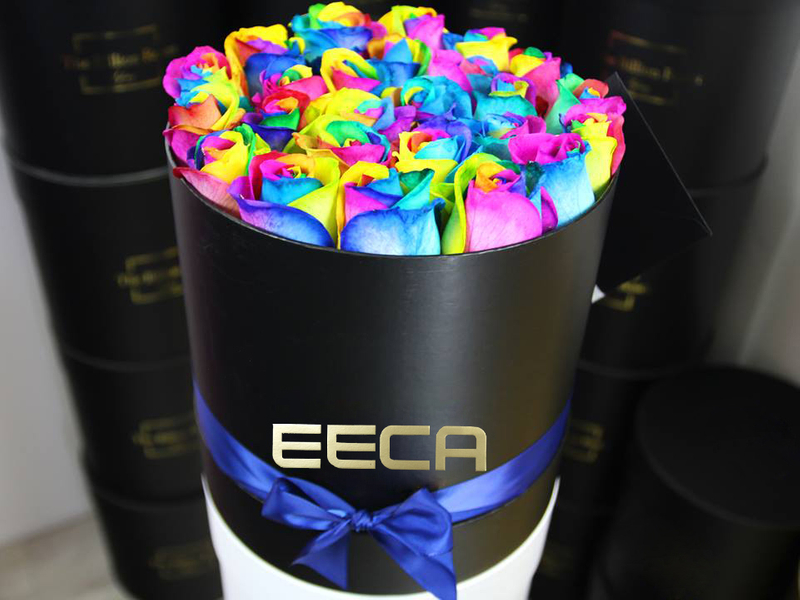 Custom Cardboard Hot Stamping White And Black Paper Round Flower Packaging Box With Holder in EECA China