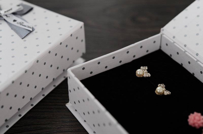 Nice Jewelry Paper Gift Box/mini foldable jewel box/Folding jewelry box/earring box in EECA Packaging