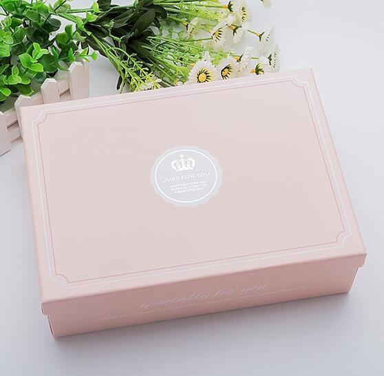 2017 rectangular gift box shaped makeup storage cardboard paper box paper bag for sweater fresh style