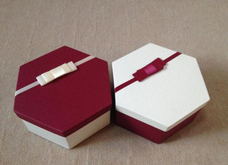 2016 Luxury Customized Packaging Paper Box/Hexagonal gift box