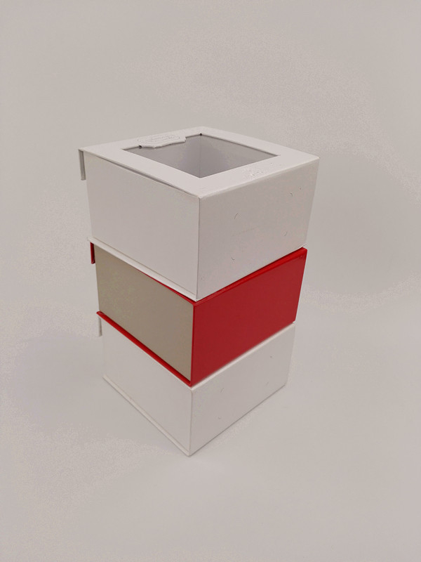Custom paper magnetic closure gift box with clear pvc window made in Dongguan