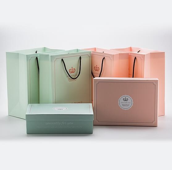 Rectangular Gift Box Shaped Makeup Storage Cardboard Paper Box Paper Bag for Sweater Fresh Style