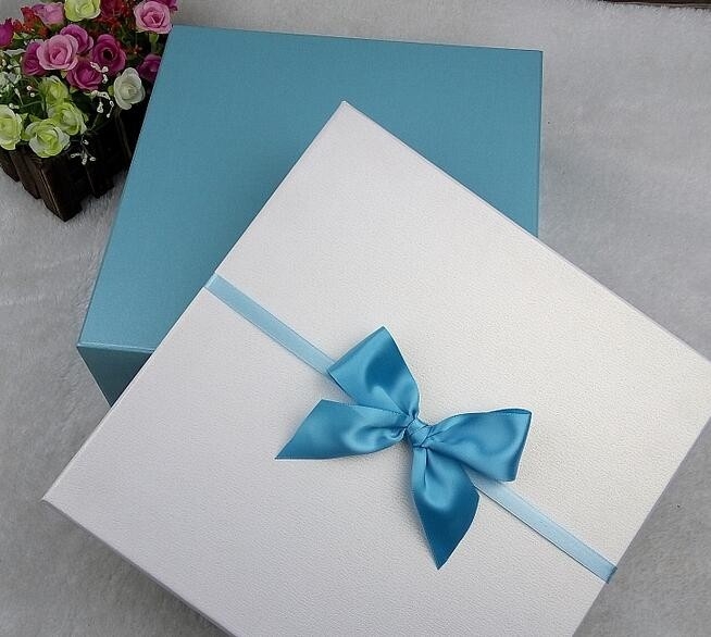 Blue And White Wedding Boxes Square Gift Box Bow Tie Handmade Cosmetic Packing Box for Toys Clothing Packaging Box