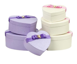 New Specialty Paper Heart Shaped Box Carton Gift Packaging Box in China