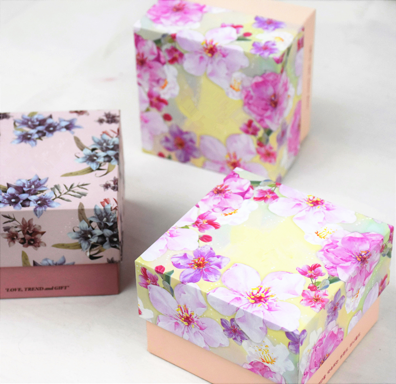 Custom new style pink watches box with pillow for women wholesale in EECA