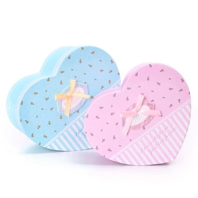 Custom colorful heart shape garment gift box heart shape box for candy heart-shaped cartons packaging wholesale in EECA China