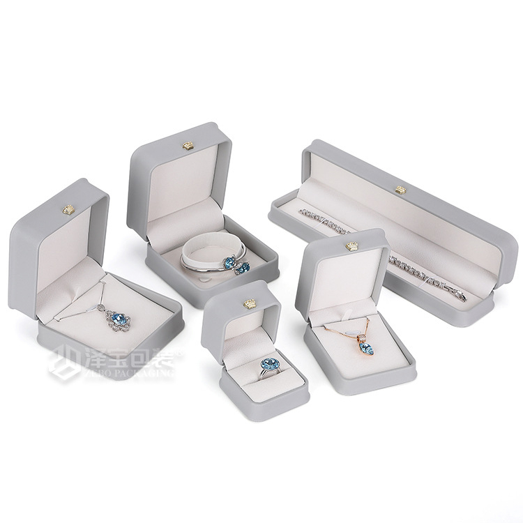 Wholesale Jewelry Packaging Box Luxury Necklace Bracelet Ring Promotion Jewelry Case PU Gift Jewelry Box