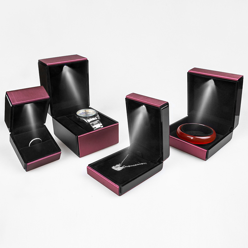 Creative LED Lamp Jewelry Ring Box Luxury Necklace Bracelet Packaging Brushed Leather Jewelry Box Necklace Box Jewelry