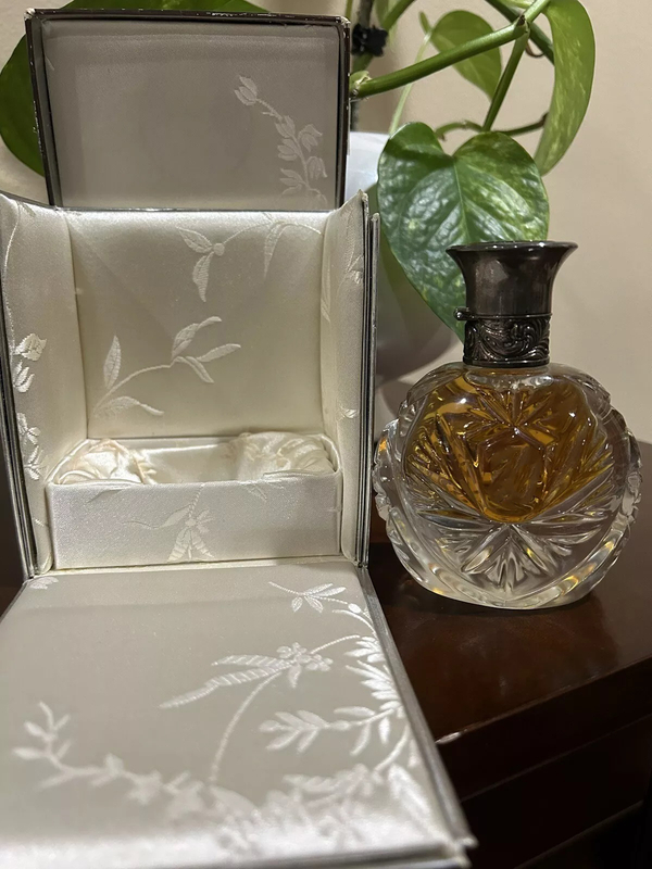 Vintage Perfume Box Packaging Velvet Silk Luxury 30ml 50ml Paper Leather Custom Logo Empty Embroidery Perfume Gift Box