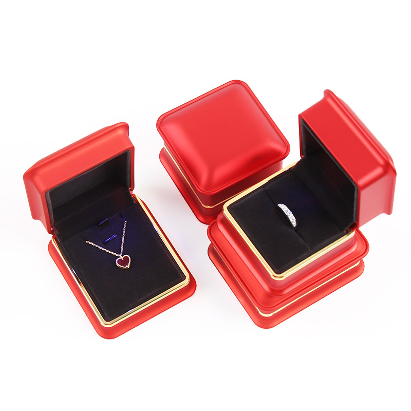 Wholesale Luxury Pendant Necklace Ring Earring Bracelet Ring Necklace Bracelet Led Jewelry Packaging Gift Box with Light