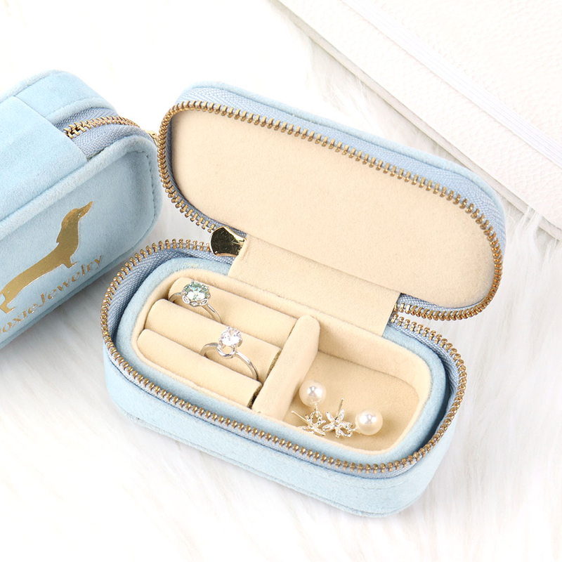 Luxury Velvet Travel Organizer Jewelry Case Small Jewelry Box for Women Travel Organizer with Mirror And Zipper Closure