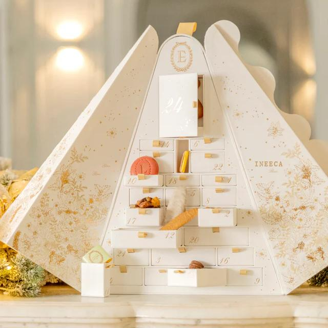 Christmas Tree Macarons Box