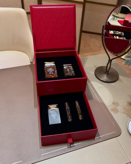 Handmade Perfume Drawer Box Packaging Specialty Paper Bright Red Custom Flip Perfume Oil Set in Box Luxury Cosmetics Gift Box
