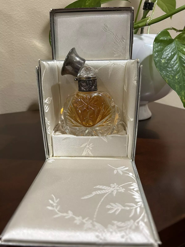 Vintage Perfume Box Packaging Velvet Silk Luxury 30ml 50ml Paper Leather Custom Logo Empty Embroidery Perfume Gift Box