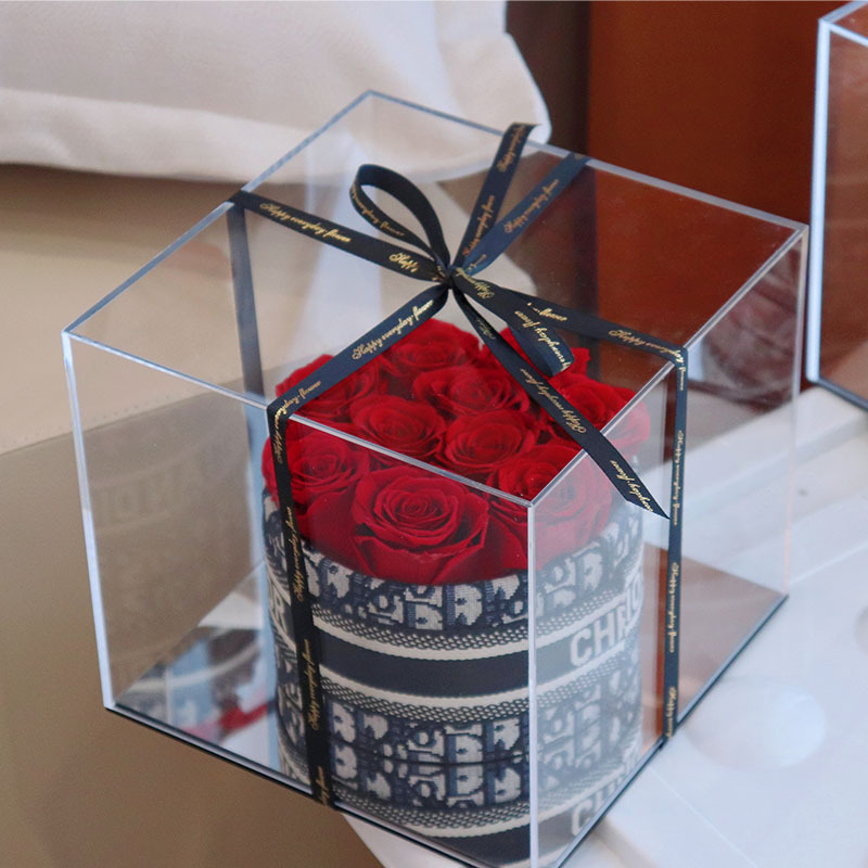 Amazon Hot Selling Forever Rose Preserved Flowers in Clear Acrylic Box for Wedding Home Decoration