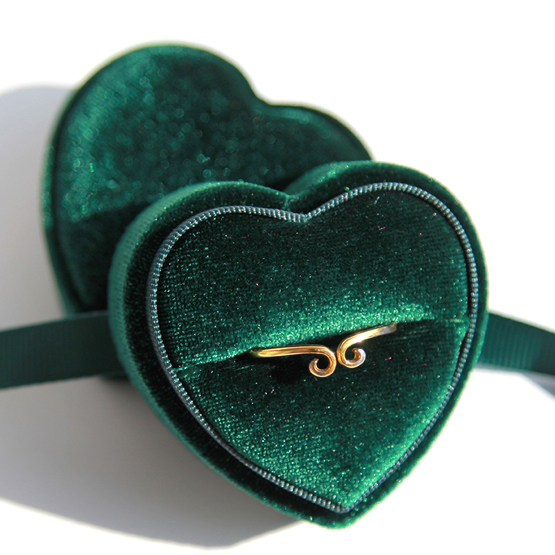 Heart Shaped Romantic Velvet Birthday Engagement Ring Box Valentine's Day Ring Gift Box Velvet Ring Box