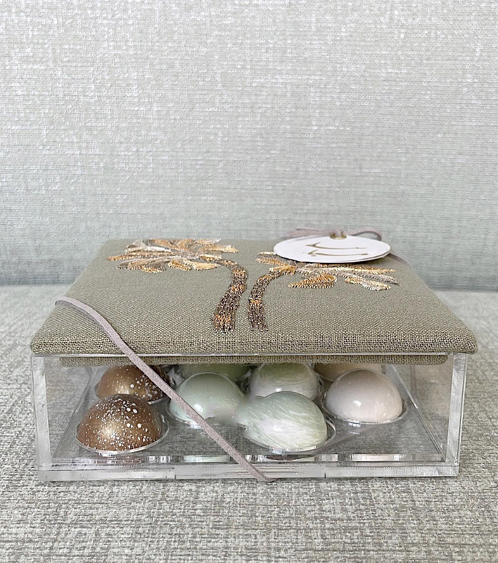 Hand Fabric Dessert Box with Embroidery Lid Luxury Empty Ramadan Wedding Chocolate Cake Box Wedding Macaron Candy Box 