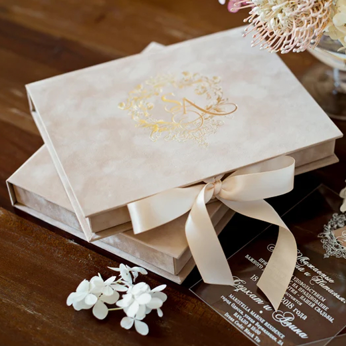 Customized Design Acrylic Invitation Velvet Magnetic Closure Gift Packaging Box With Tassel Elegant Wedding Invitation Box