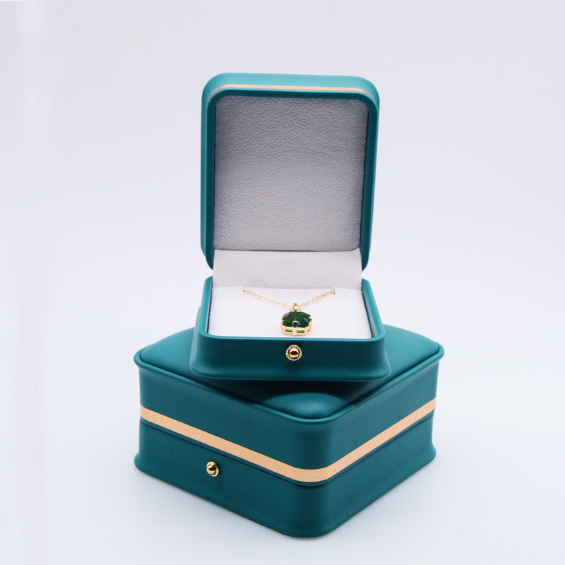 Wholesale Luxury Custom Logo PU Leather Jewelry Packaging Boxes Set Magnetic Box Metal Buckle Jewelry Box Gift