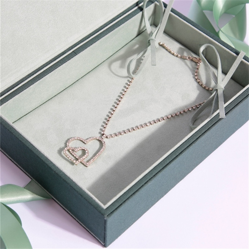 Custom Magnetic Flap Earring Jewelry Boxes Rigid Paper Display Box for Women Set Gold Logo Plush Green Ring Box
