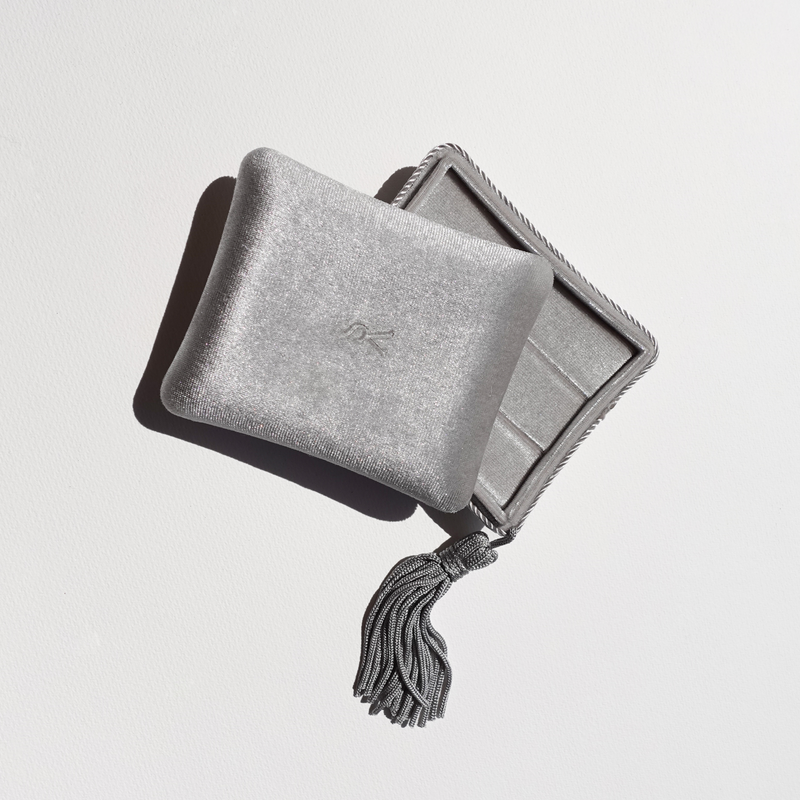  Pistachio Green Jewelry Box Luxury Custom Earring Organizer Box Packaging Ring Roll Display Silk Velvet Jewelry Box with Tassel