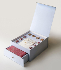 Personalized Chocolate Cavity Box Magnetic Drawer Sliding Gift Box with Ribbon Handle Chocolate Bonbon Candy Packaging Box