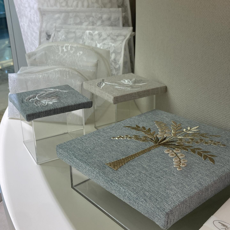  Handmade Embroidery Fabric Pecans Acrylic Clear Custom Ramadan Chocolate Box Packaging Dessert Macaron Wedding Gift Candy Box