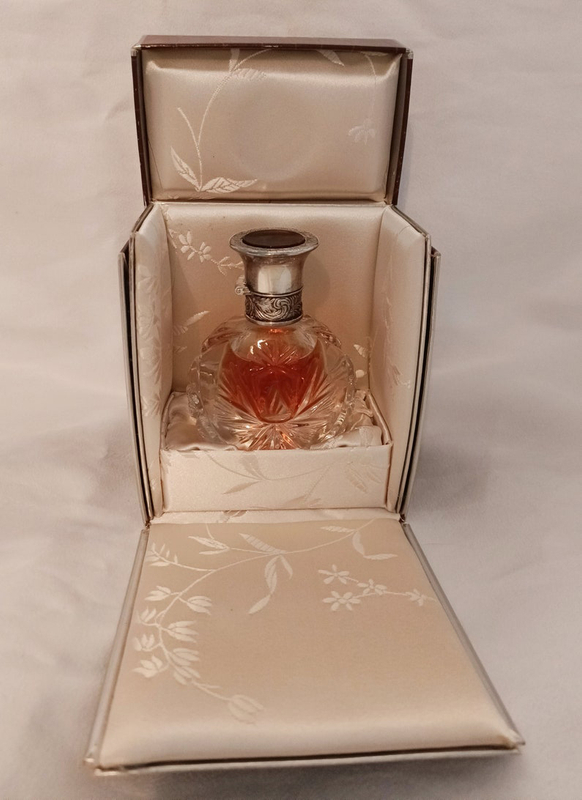 Vintage Perfume Box Packaging Velvet Silk Luxury 30ml 50ml Paper Leather Custom Logo Empty Embroidery Perfume Gift Box