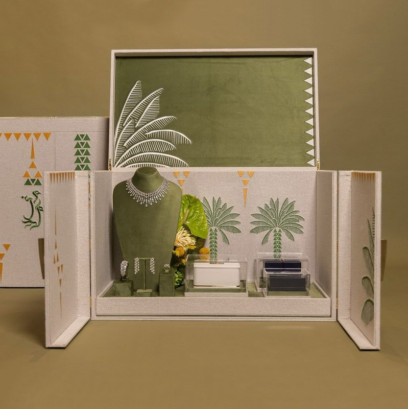 Palms Design Large Jewelry Box Personalized Velvet Necklace Display Stand Green Embroidered Watch Ring Necklace Gift Box Package