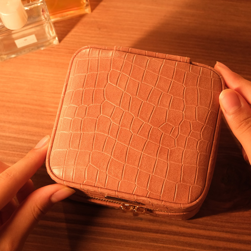 Pink Alligator Leather Jewelry Boxes Storage Velvet Lining Earring Necklace Box Zipper Portable Jewelry Packaging Organizer 