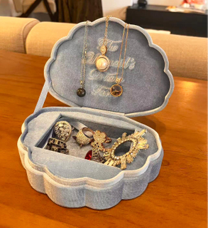 Shell Shaped Velvet Packaging Pearl Embroidered Jewelry Storage Box