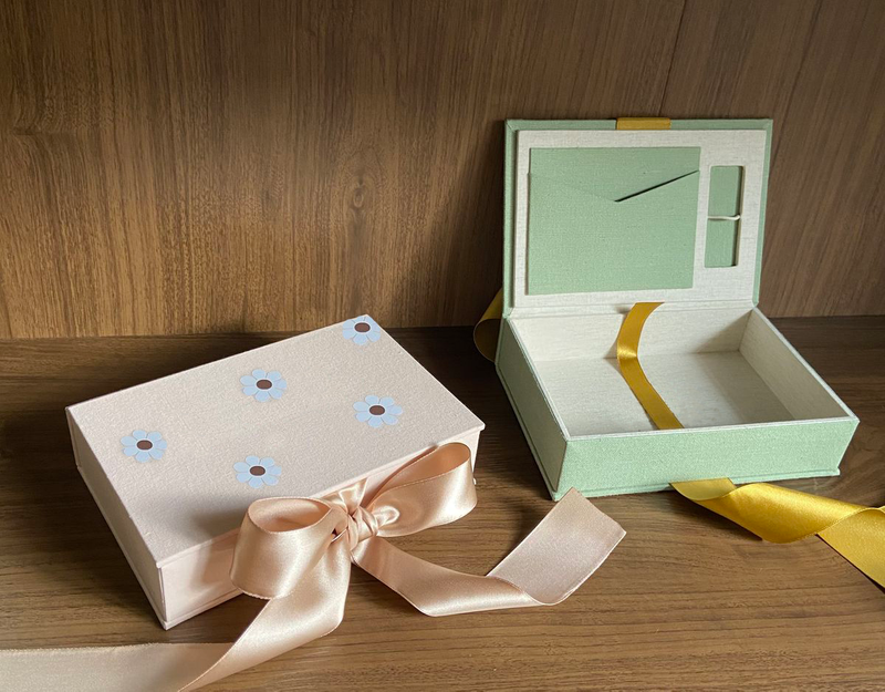 Personalized Linen Photo Souvenir Packaging Box Flip Photo Box with Bow Ribbon Organizer Storage Photo Usb Gift Box