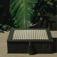 Custom Square Fabric Packaging Green Woven Lid Storage Box Embroidery Logo Magnetic Wedding Favour Boxes with Tassel Decoration