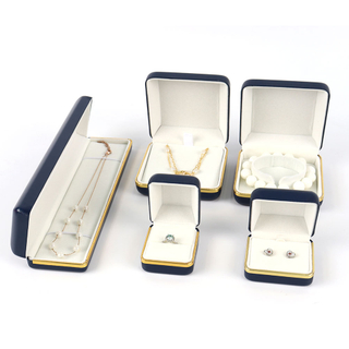 Luxury Customization Pu Leather Travel Ring Earrings Small Jewelry Storage Boxes Ring Case Travel Leather Jewelry Organizer Box