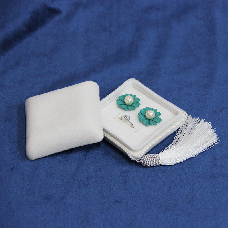 Custom Design Portable Jewelry Set Box Velvet Small Travel Ring Earring Gift Set Box Velvet High End Designer Ring Jewelry Boxes