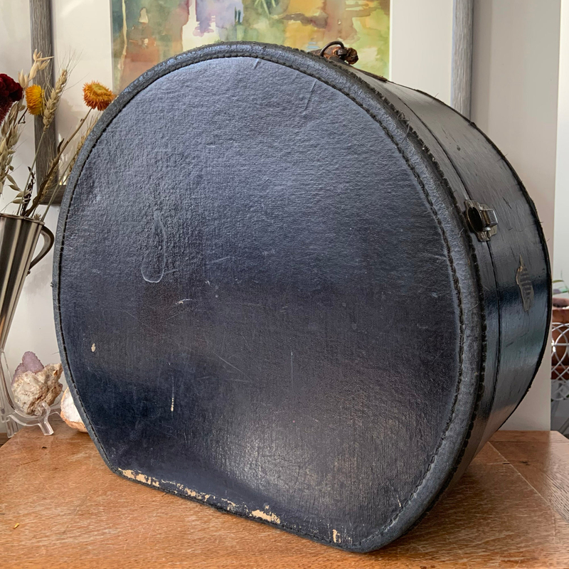 Antique Hat Box Case Custom Leather Cowboy Hat Box Storage Large Round Metal Bar Lock Hat Travel Case Packaging with Handles