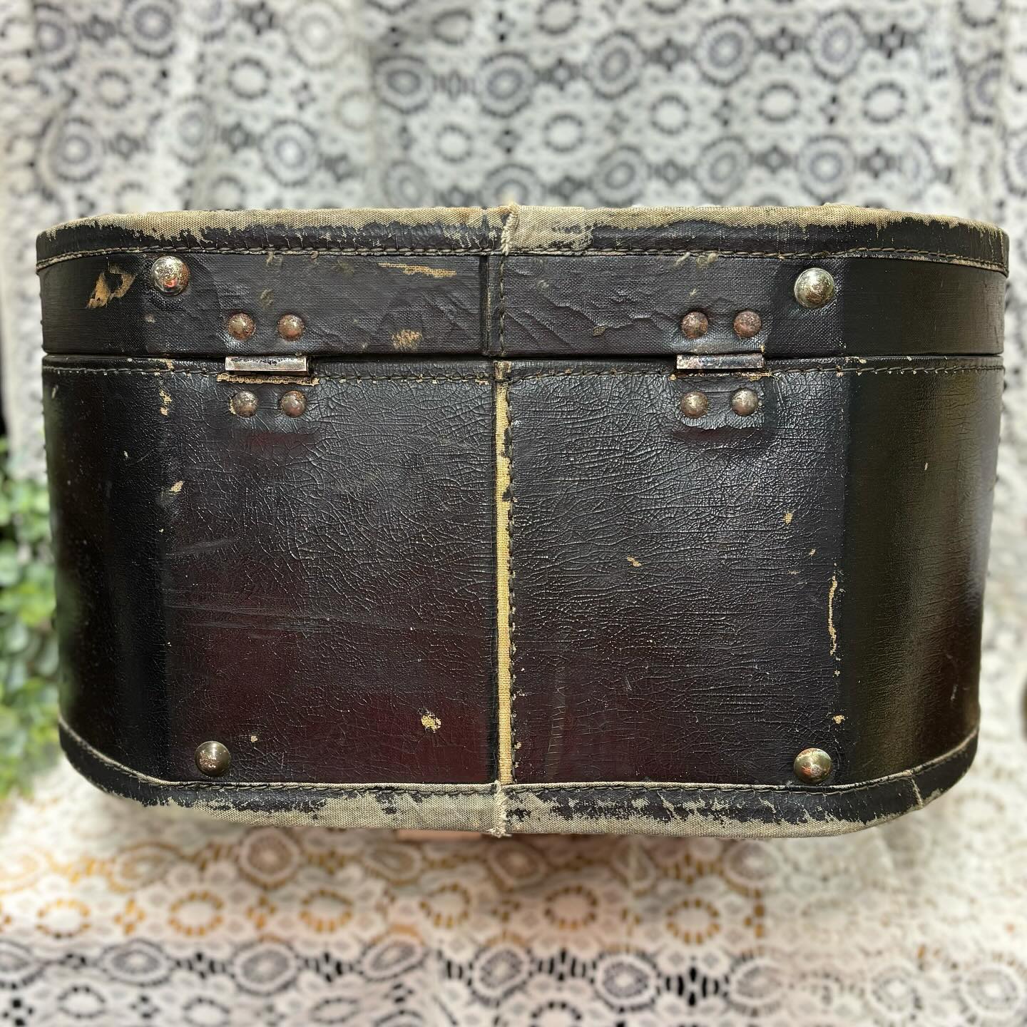 hat boxes4