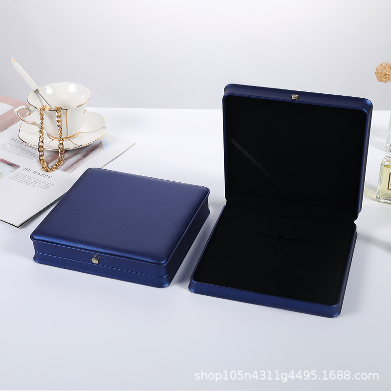 Custom Logo Luxury Engagement PU Leather Ring Necklace Earrings Bracelet Gift Packaging Case Black Velvet Set Jewelry Box