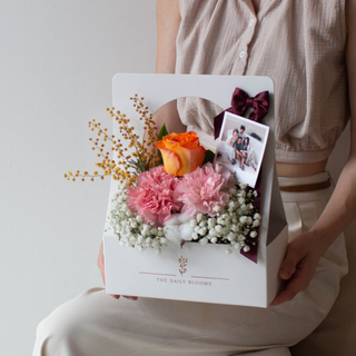 Luxury Custom Cardboard Portable Waterproof Flower Box For Valentine Mom Boutiques Gift Rose Packaging With Handle 