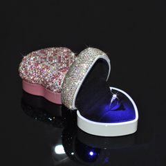Diamond LED Light Jewellery Box Luxury Creative Diamond Encrusted Heart Shaped Ring Box Wedding Ring Storage Box