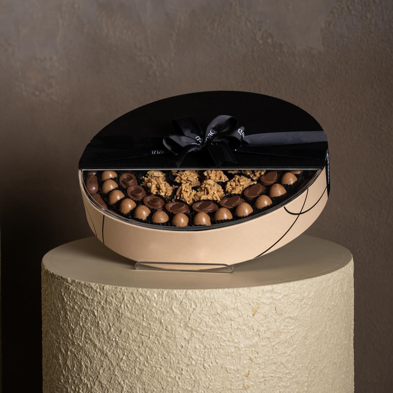 Oval Chocolate Box paper food packaging box custom round leather ramadan birthday cake chocolate gift boxes with ribbon