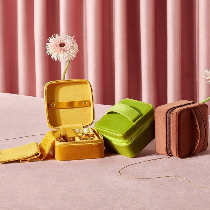 Green Portable Jewelry Box Custom Logo Inside Velvet Ring Stand Travel Watch Jewelry Box Packaging with Pendant Necklace Box Bag