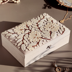 Handmade White Flower Embroidered Beaded Jewelry Wood Gift Box Fabric Jewelry Ring Box Packaging Luxury Jewelry Storage Box Set