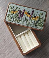 Premium Embroidered Jewelry Box Floral Pattern Linen Fabric Jewelry Box Organizer Packaging Wooden Box for Ring Jewelry