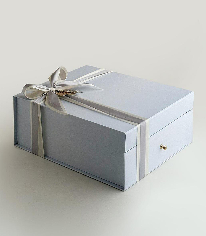 Personalized Chocolate Cavity Box Magnetic Drawer Sliding Gift Box with Ribbon Handle Chocolate Bonbon Candy Packaging Box