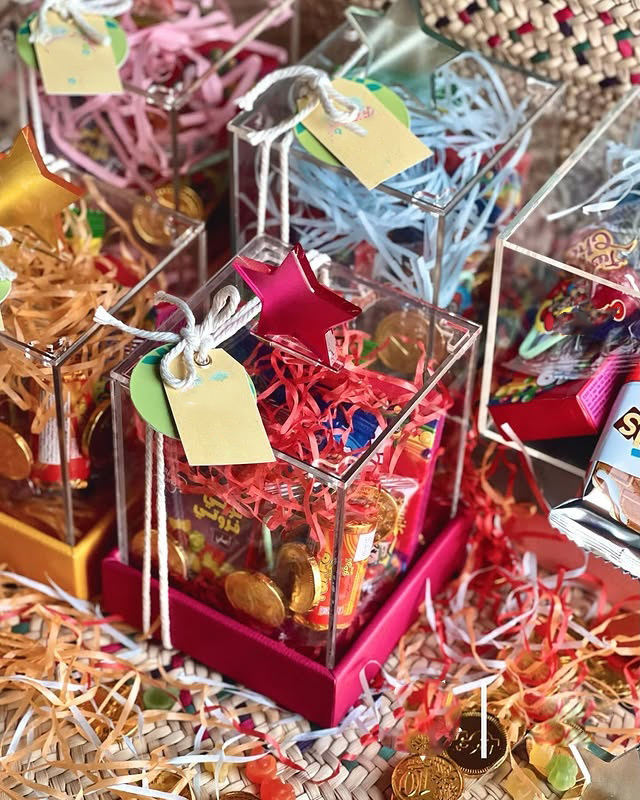 Acrylic Transparent Candy Box for Wedding Luxury Cardboard Paper Glass Food Packaging Box Customramadan Chocolate Box for Party